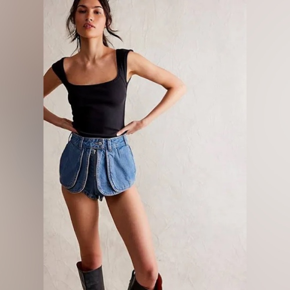 Free people We The Free Prince Street  Denim Shorts Size 28 New Festival Boho